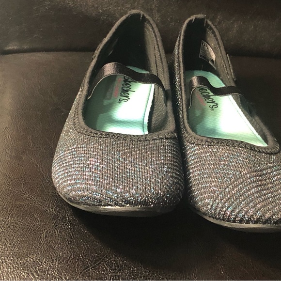 Skechers 302869L Women’s Cleo Round Princess Knit slip On Shoes Size 4 - Picture 2 of 11